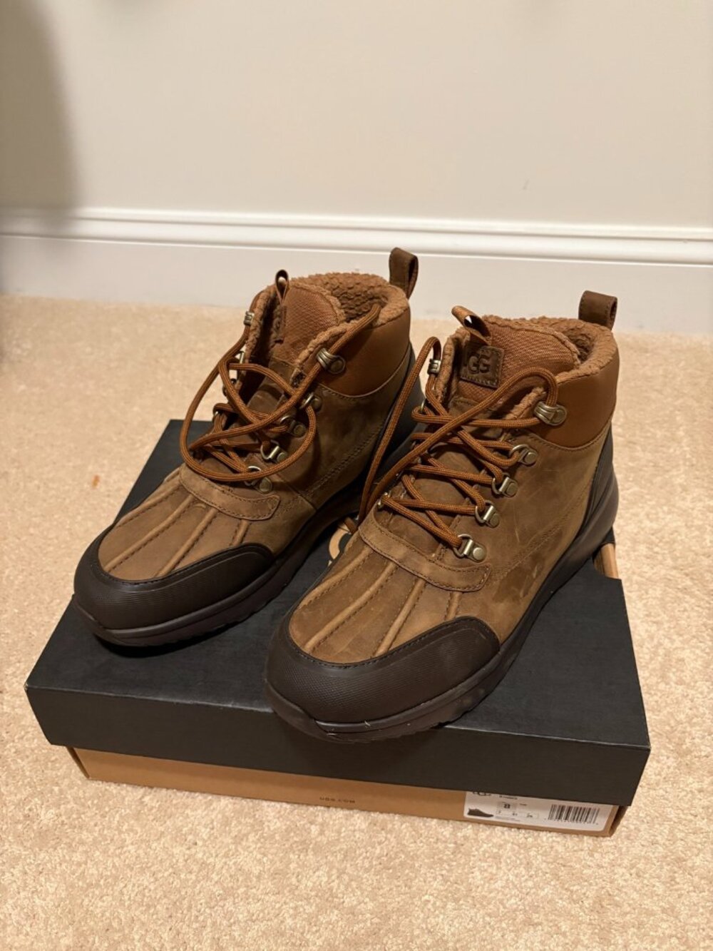 UGG Finnick Waterproof Leather Boots Chestnut Mens Size 8 1138182